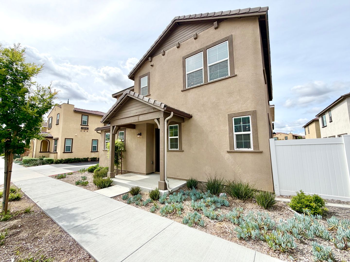 Temecula House: 40617 Birchfield Dr
