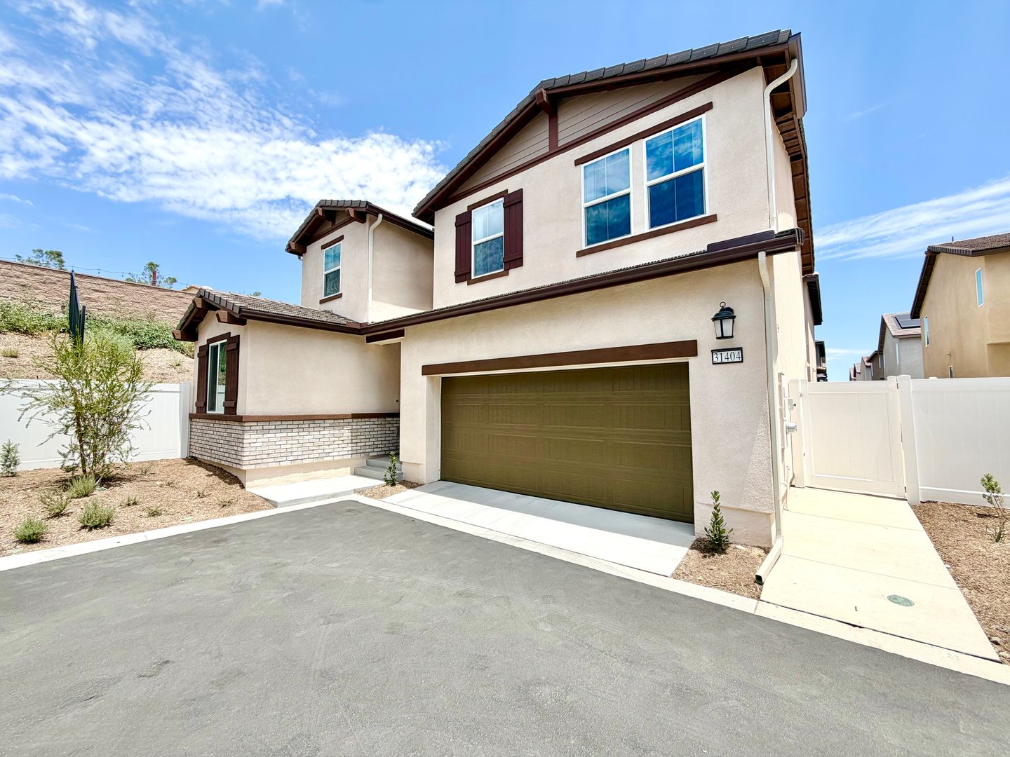 Winchester House: 31404 Lolite Dr