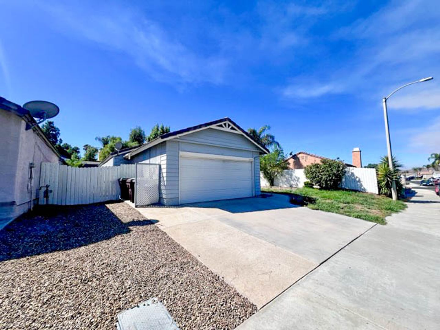Menifee House: 27773 Moonridge Dr