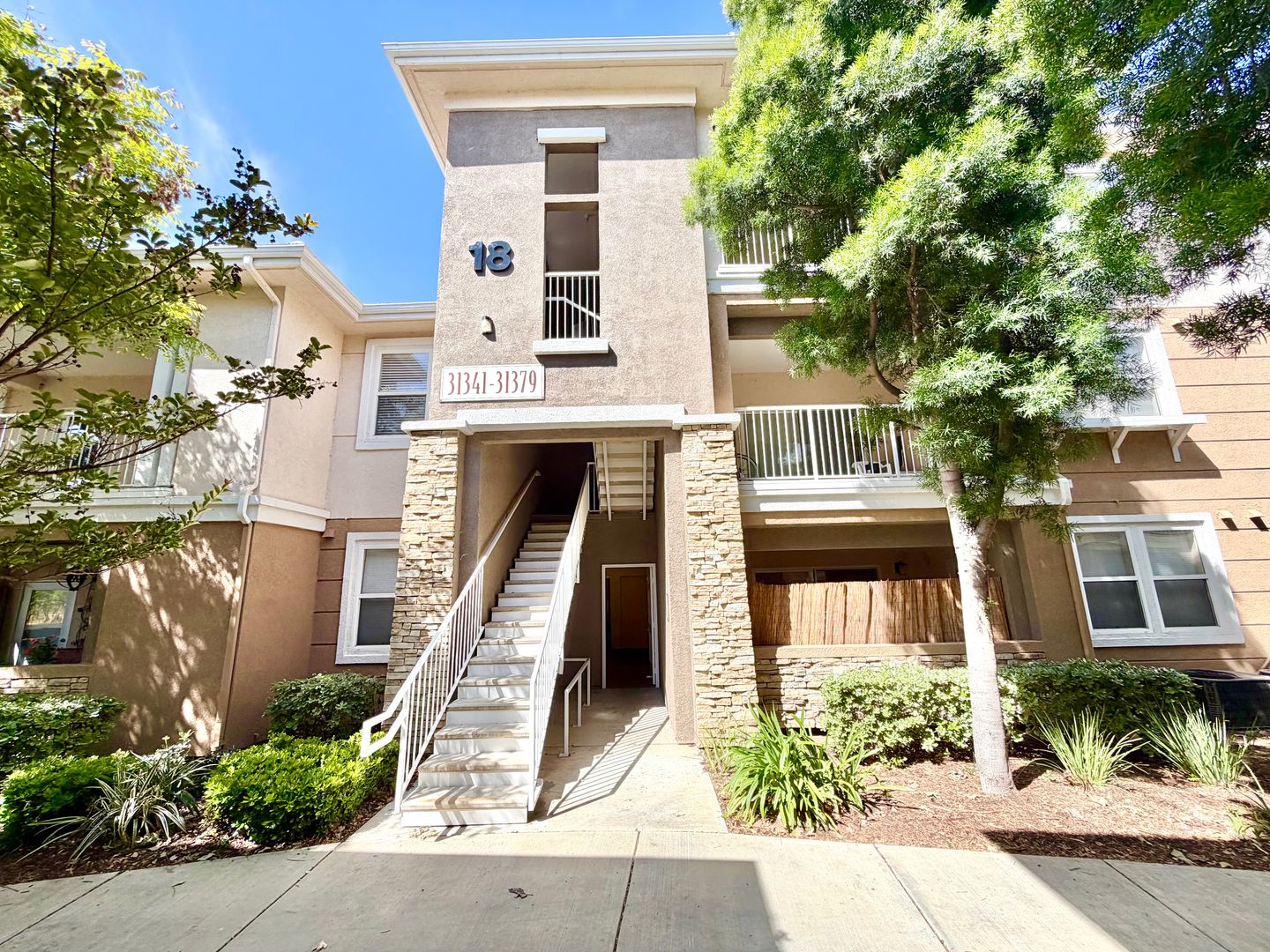 Temecula Condo: 31371 Taylor Ln