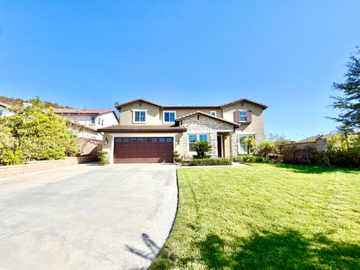 Stunning 5 Bedroom Cul-De-Sac Pool Home with INCLUDED SOLAR, 4-Car Tandem Garage & Private Balcony! – photo 1