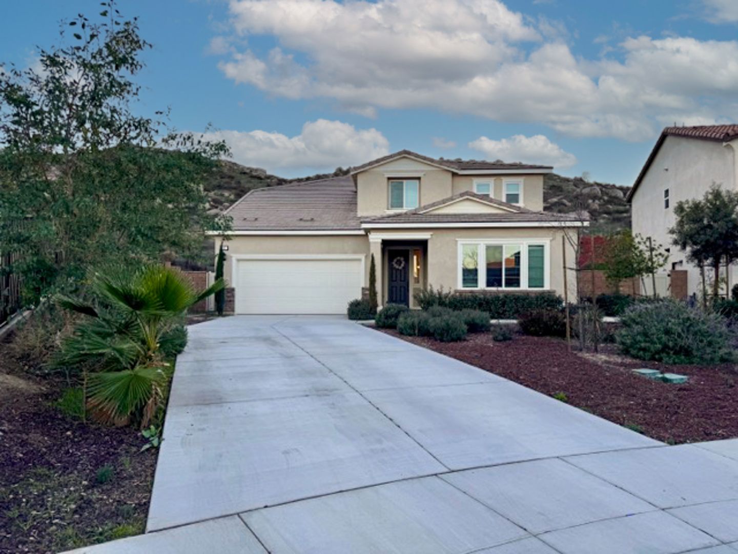 Winchester House: 30411 Ridgecrest Rd