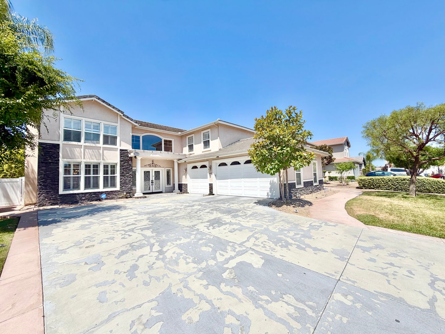 Murrieta House: 26187 Isherwood St