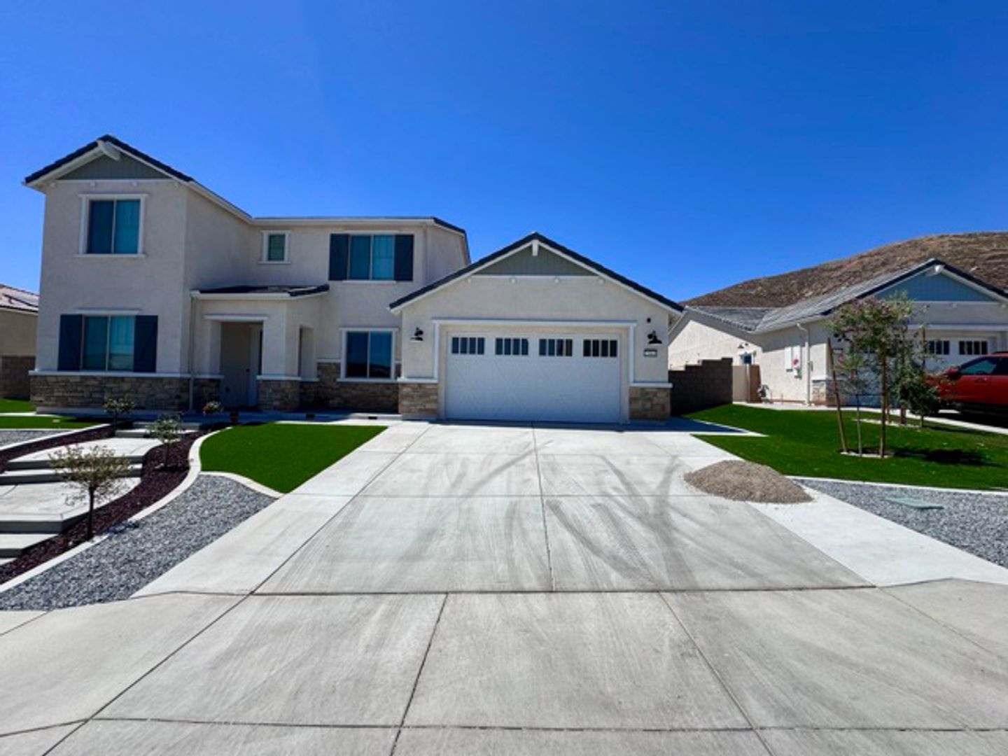 Menifee House: 25061 River Peak Dr
