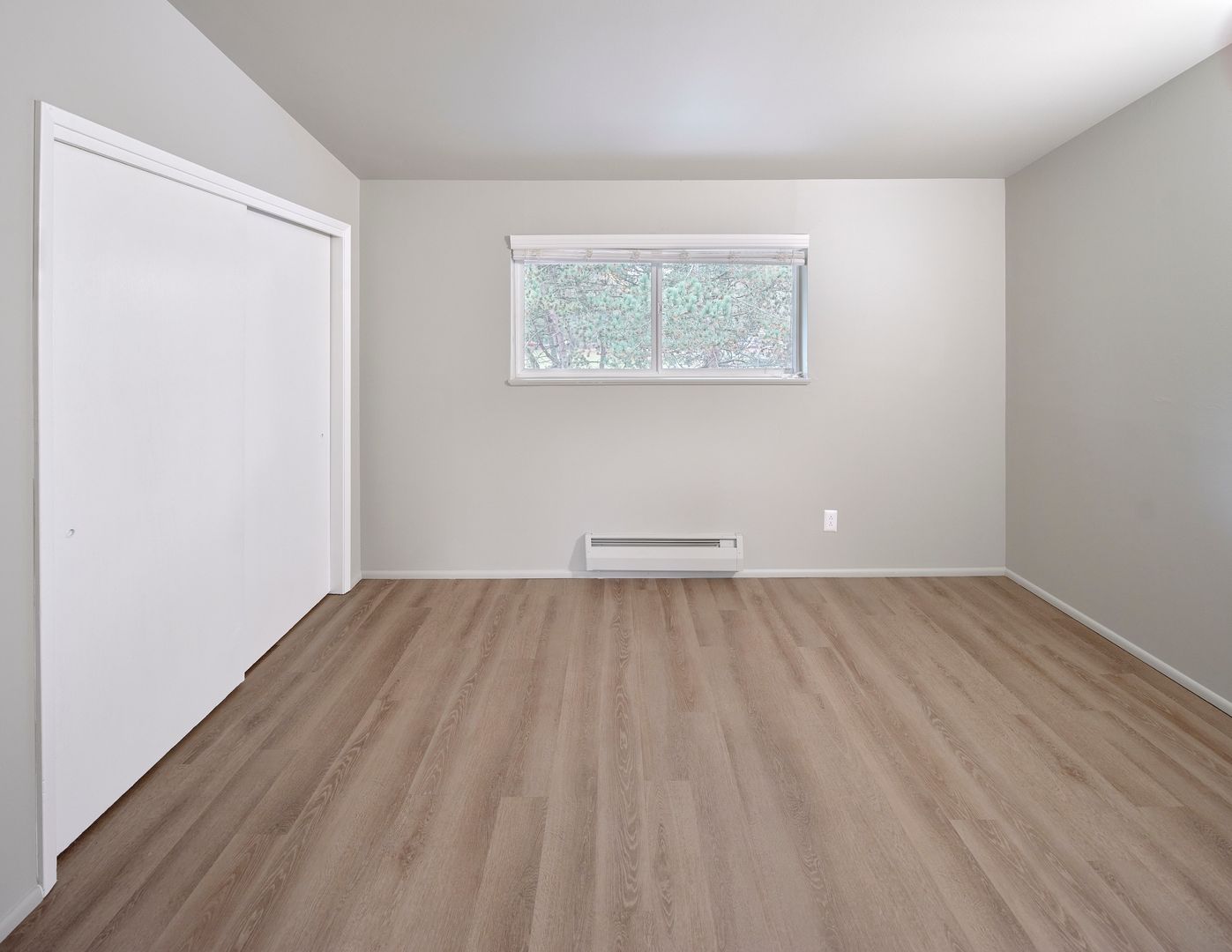 Seattle Apartment: 12315 28th Ave NE