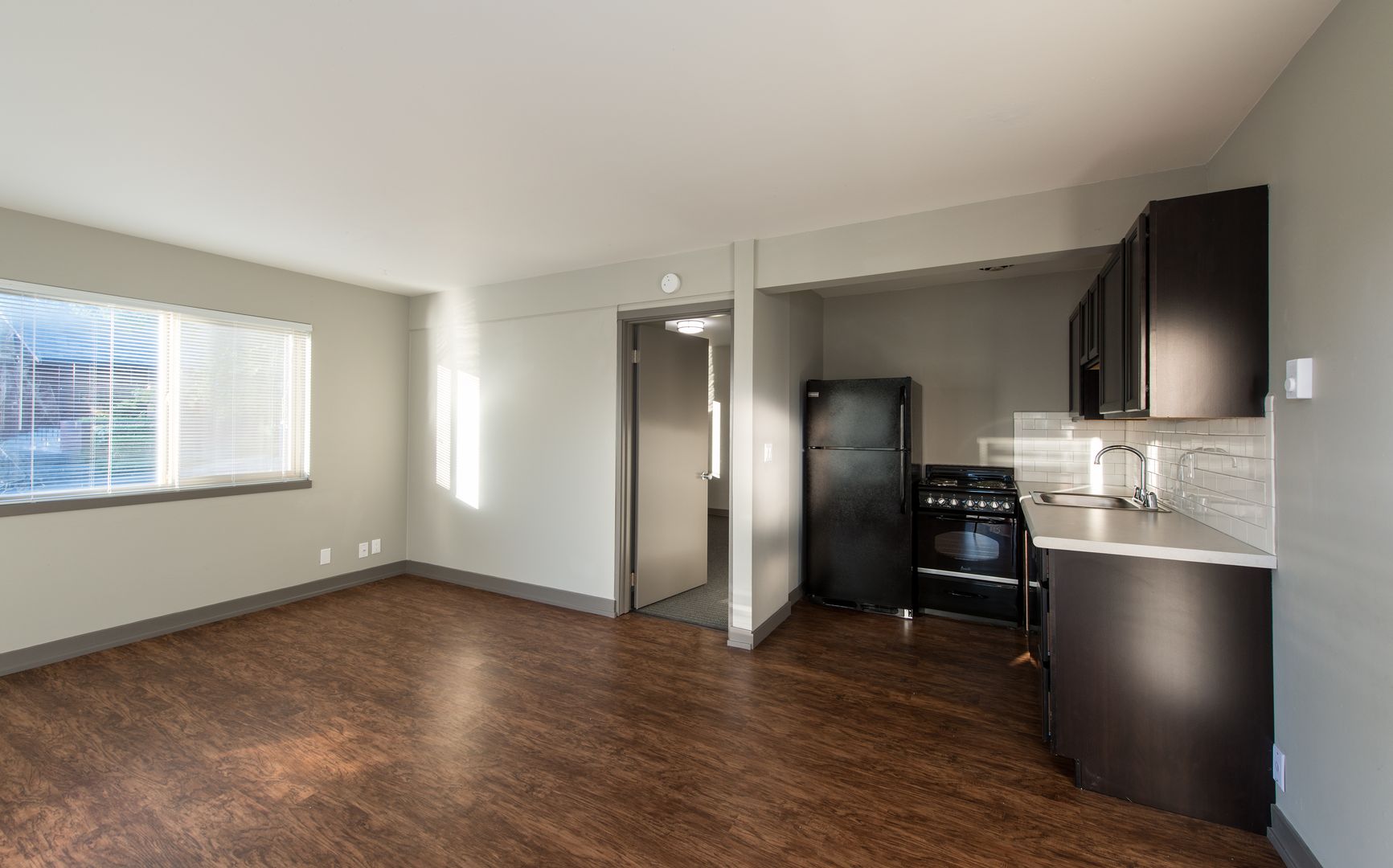 Seattle Apartment: 12360 35th Avenue NE