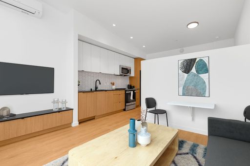 Modern Open One Bedroom in South Capitol Hill! Top of Line Finishes with Washer/Dryer in Unit!! – photo 1