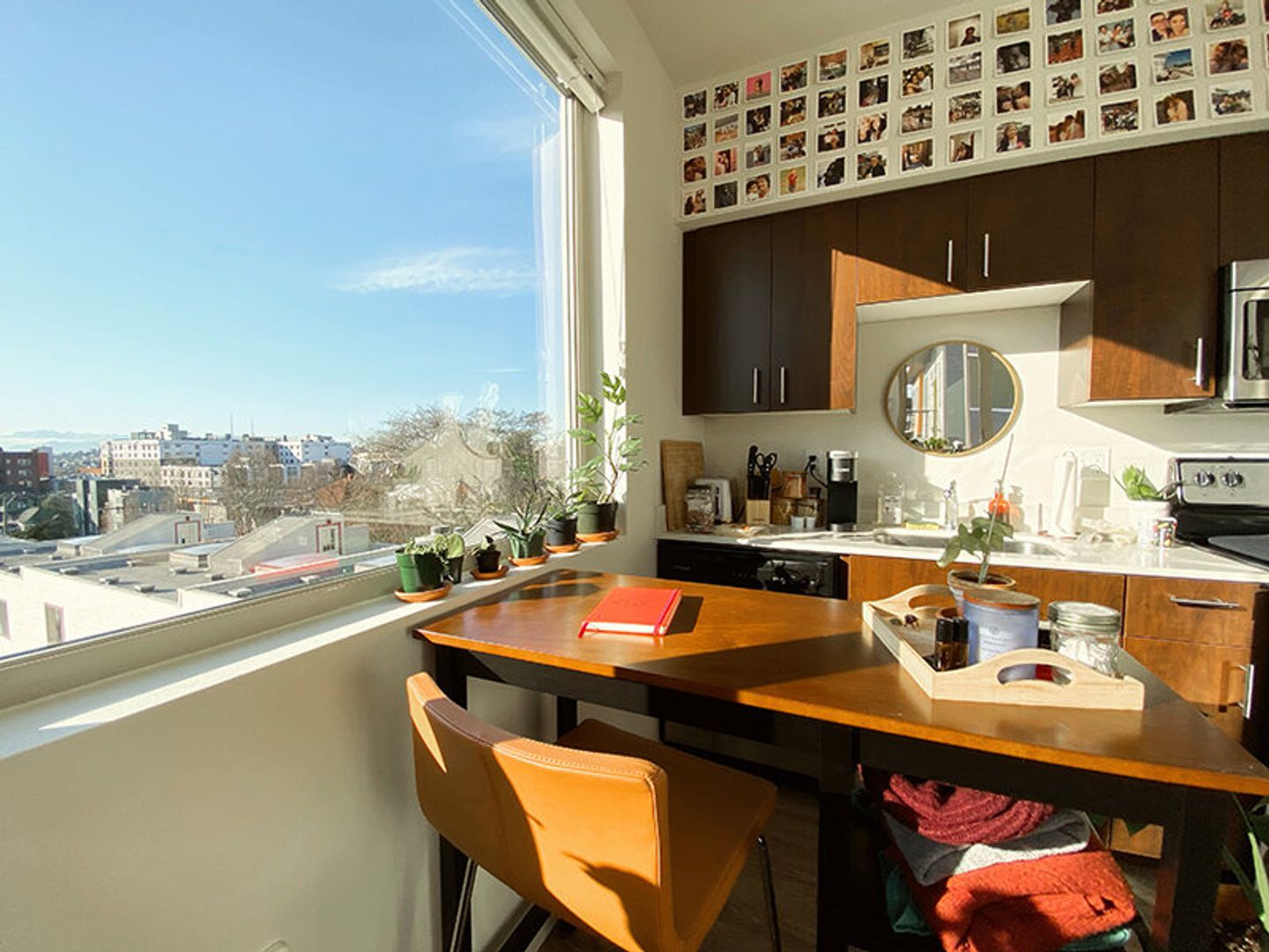 Seattle Apartment: 1113 E. John St.