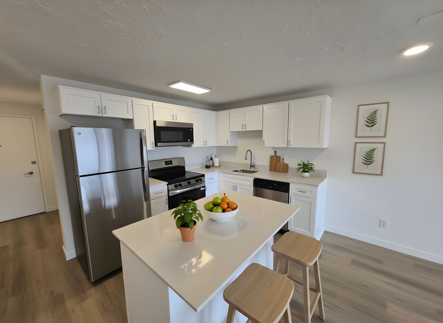 Seattle Apartment: 5121 17th Ave NW