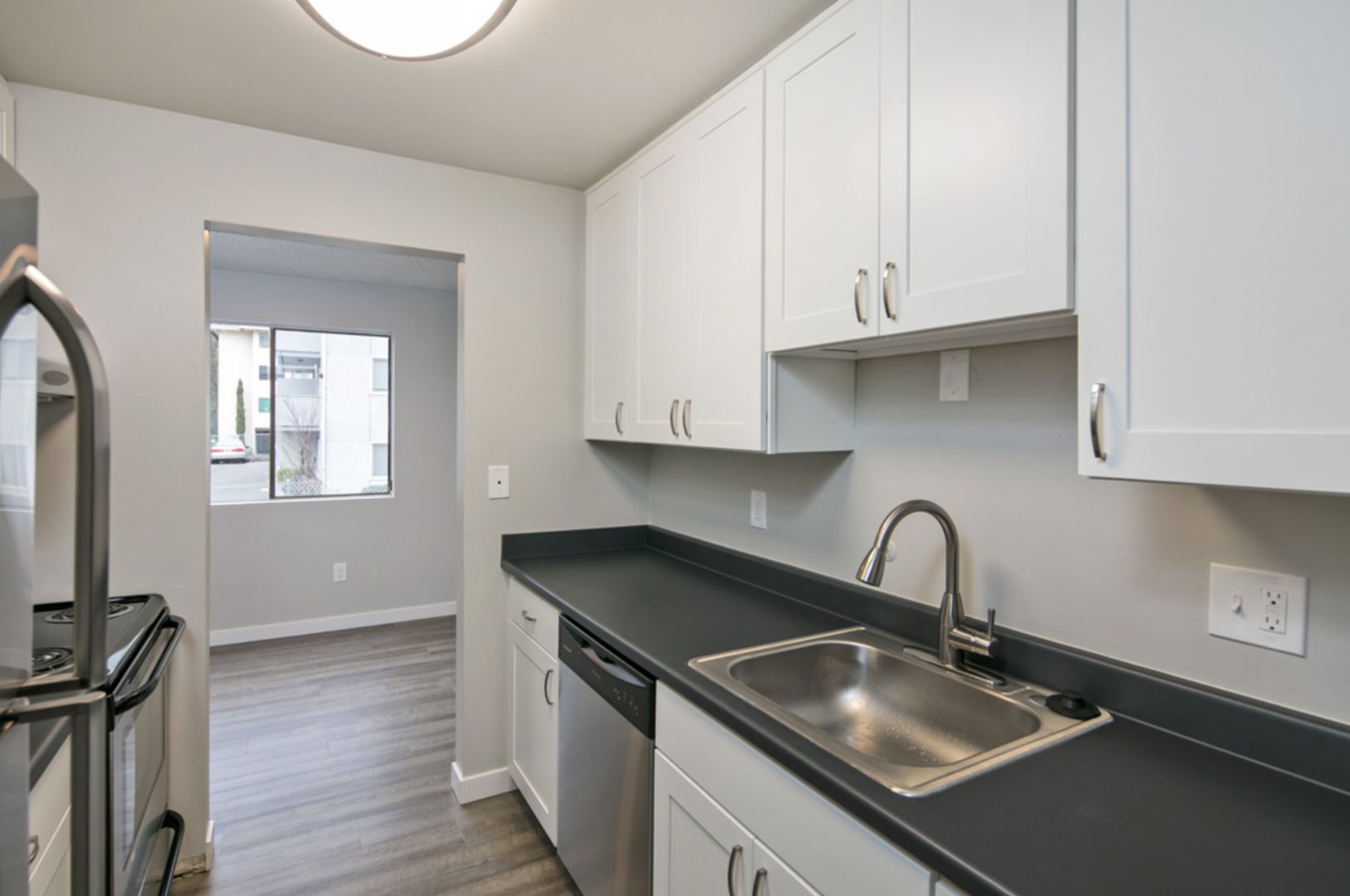 Seattle Apartment: 3032 NE 140th St