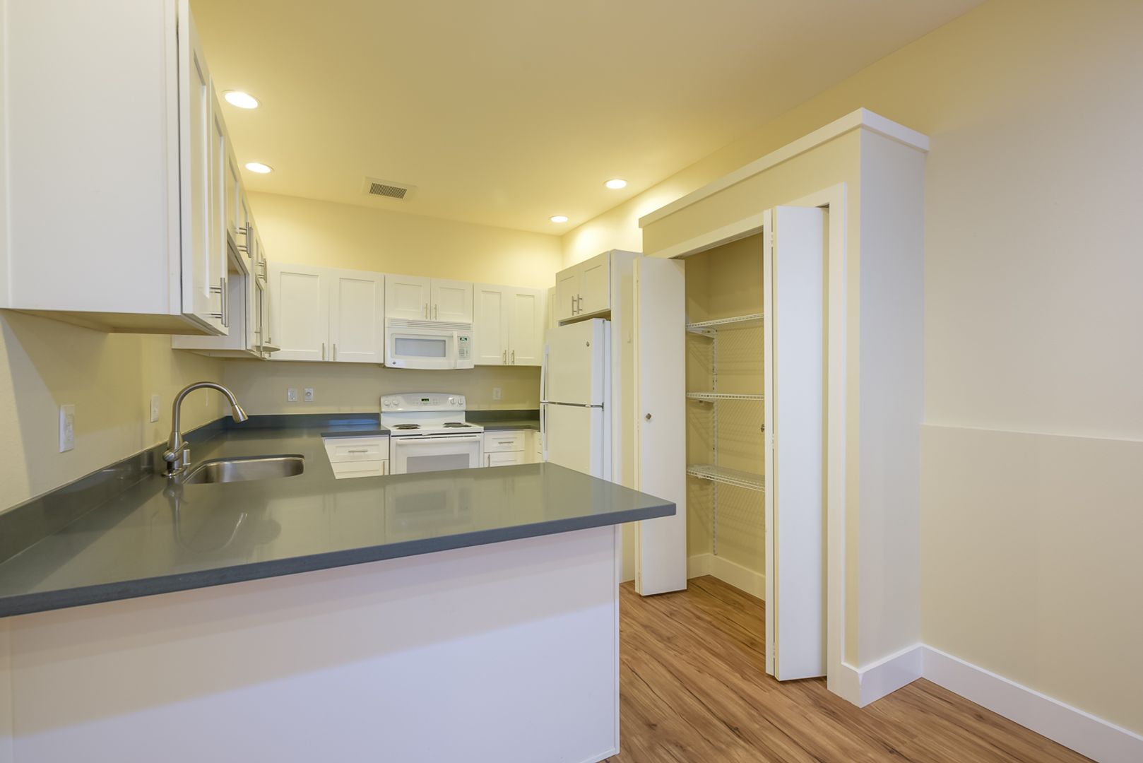 Seattle Apartment: 49 West Dravus Street