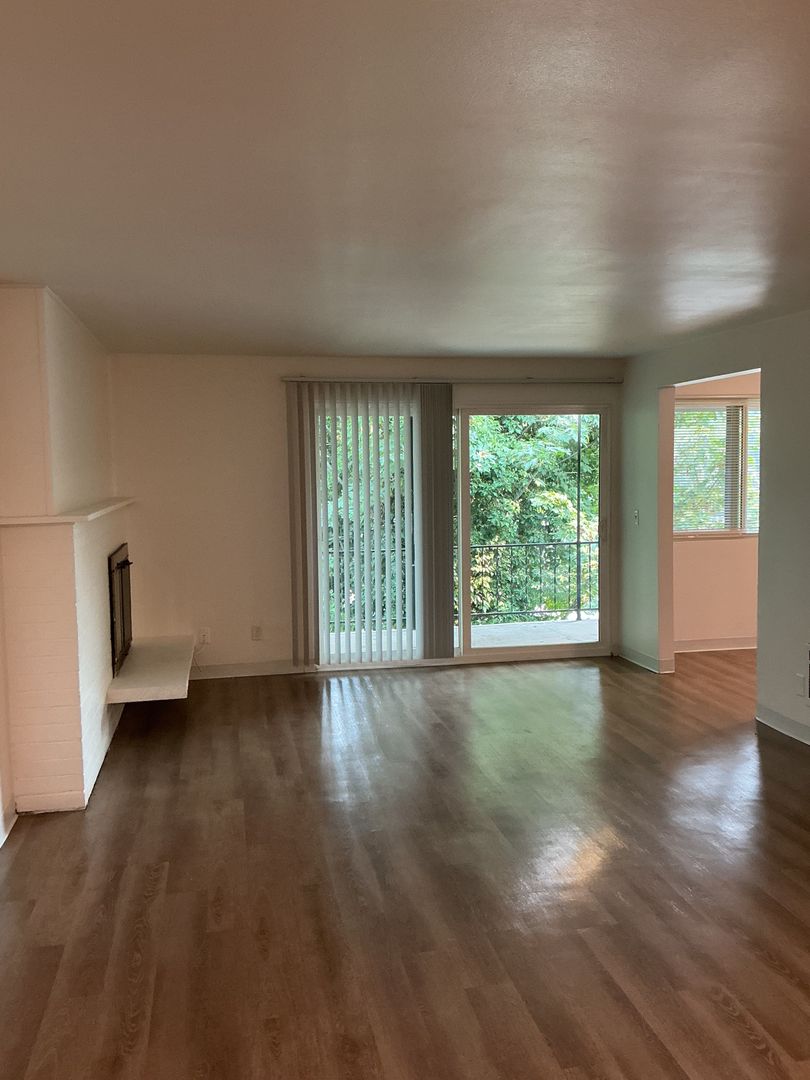 Tukwila Apartment: 14081 58th Avenue S