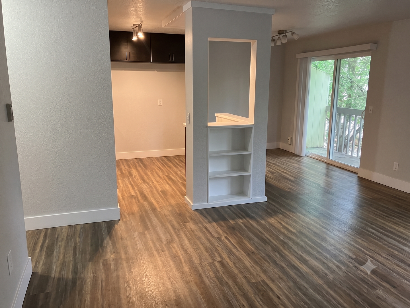 Issaquah Apartment: 745 Rainier Blvd N