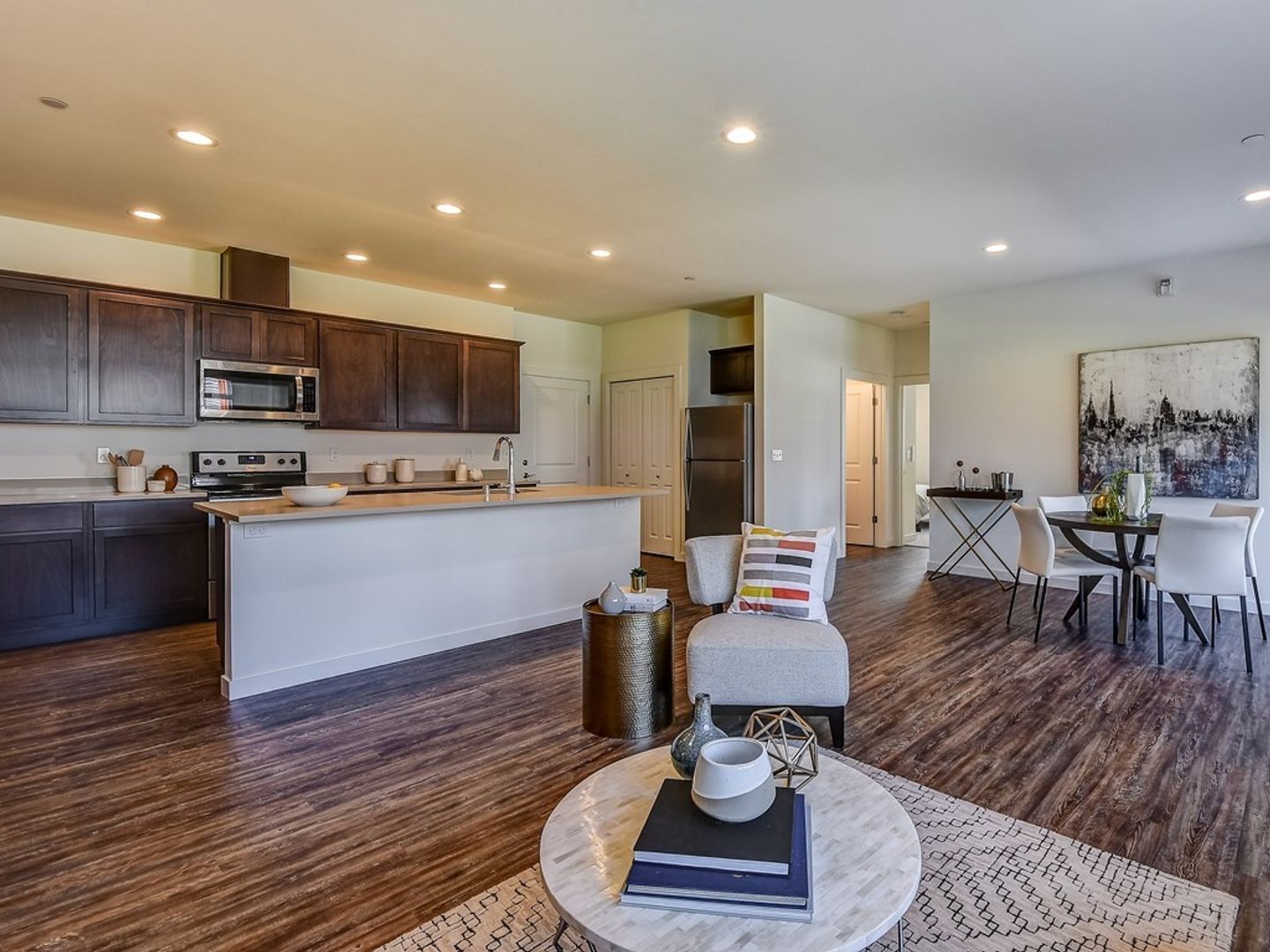 North Bend Apartment: 220 SE Orchard Dr