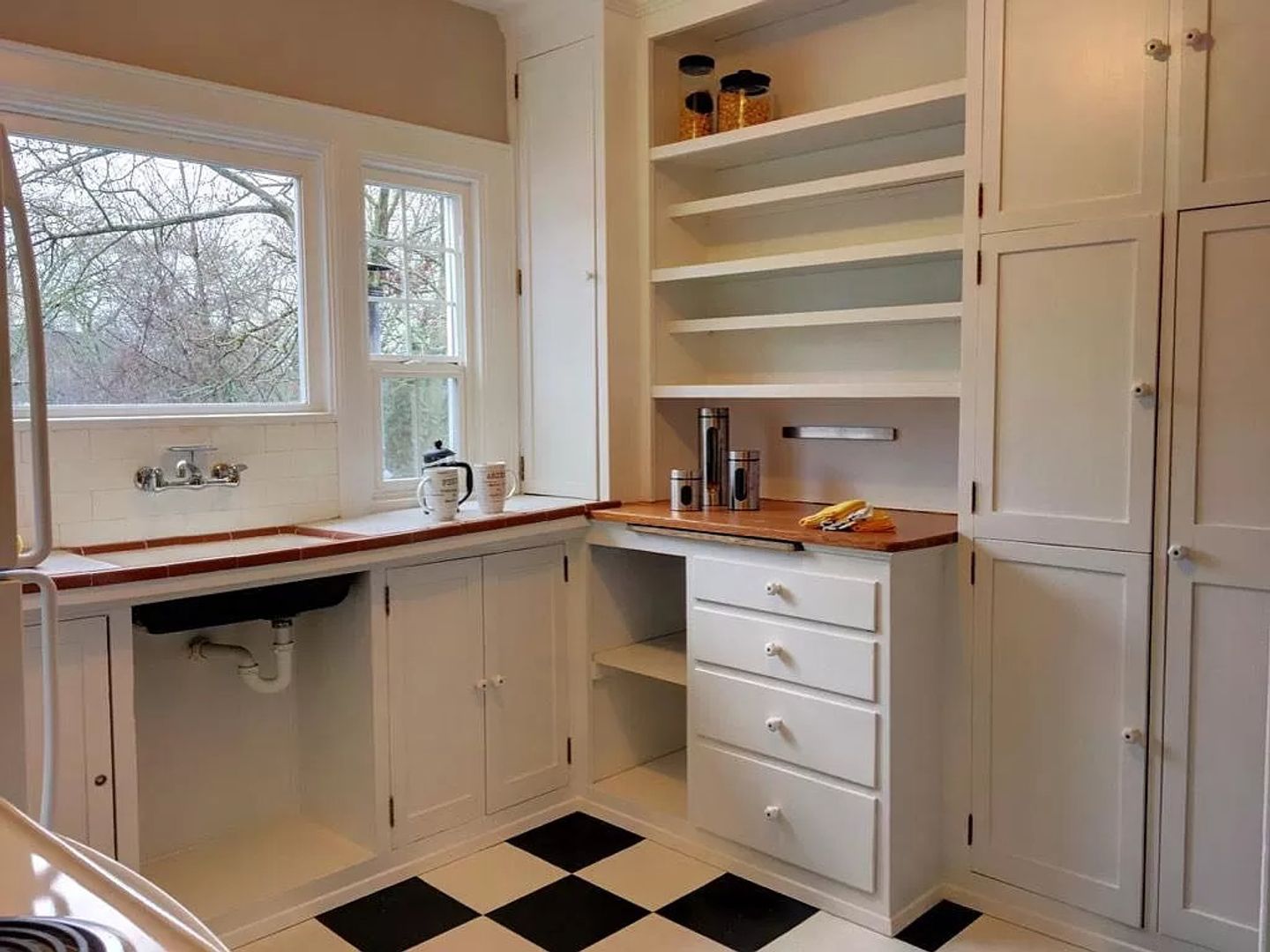 Seattle Apartment: 1645 10th Ave E