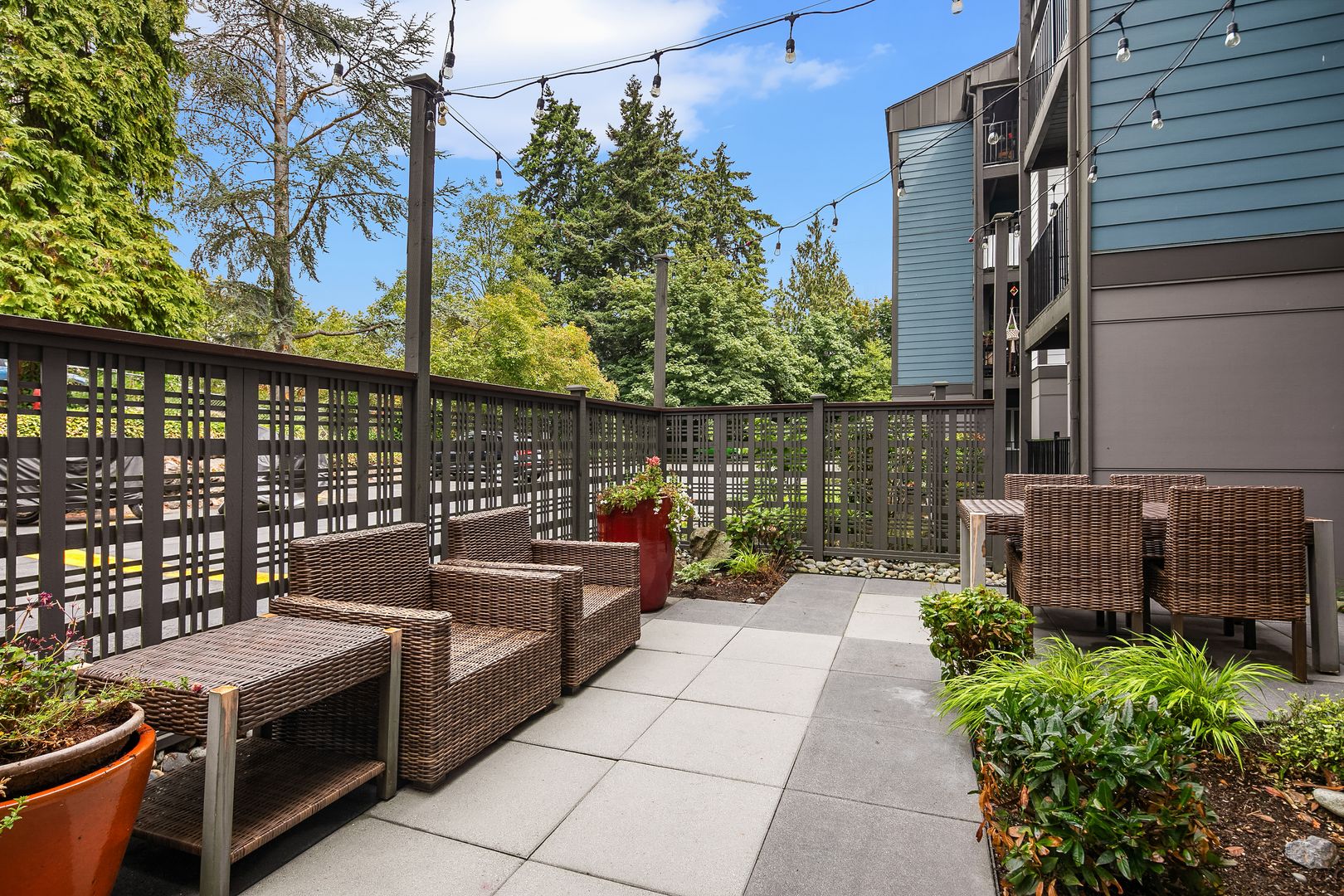 Shoreline Apartment: 16100 Linden Ave N