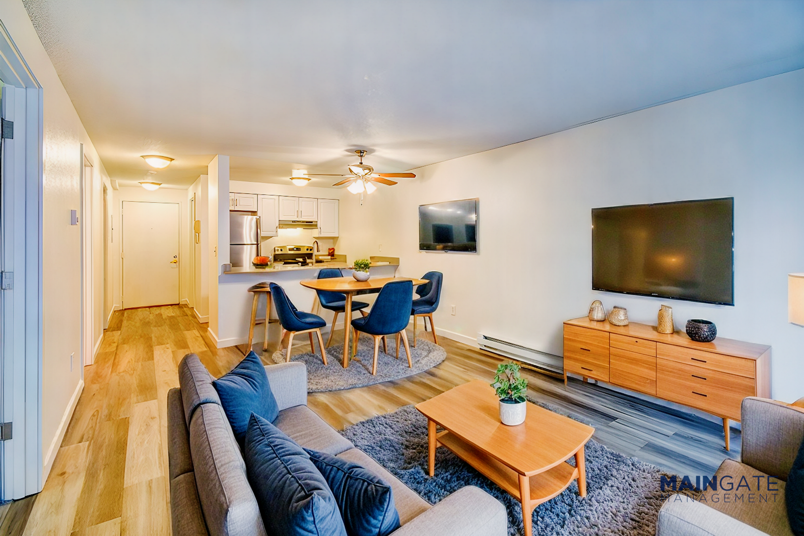 Seattle Apartment: 7415 5th Ave NE