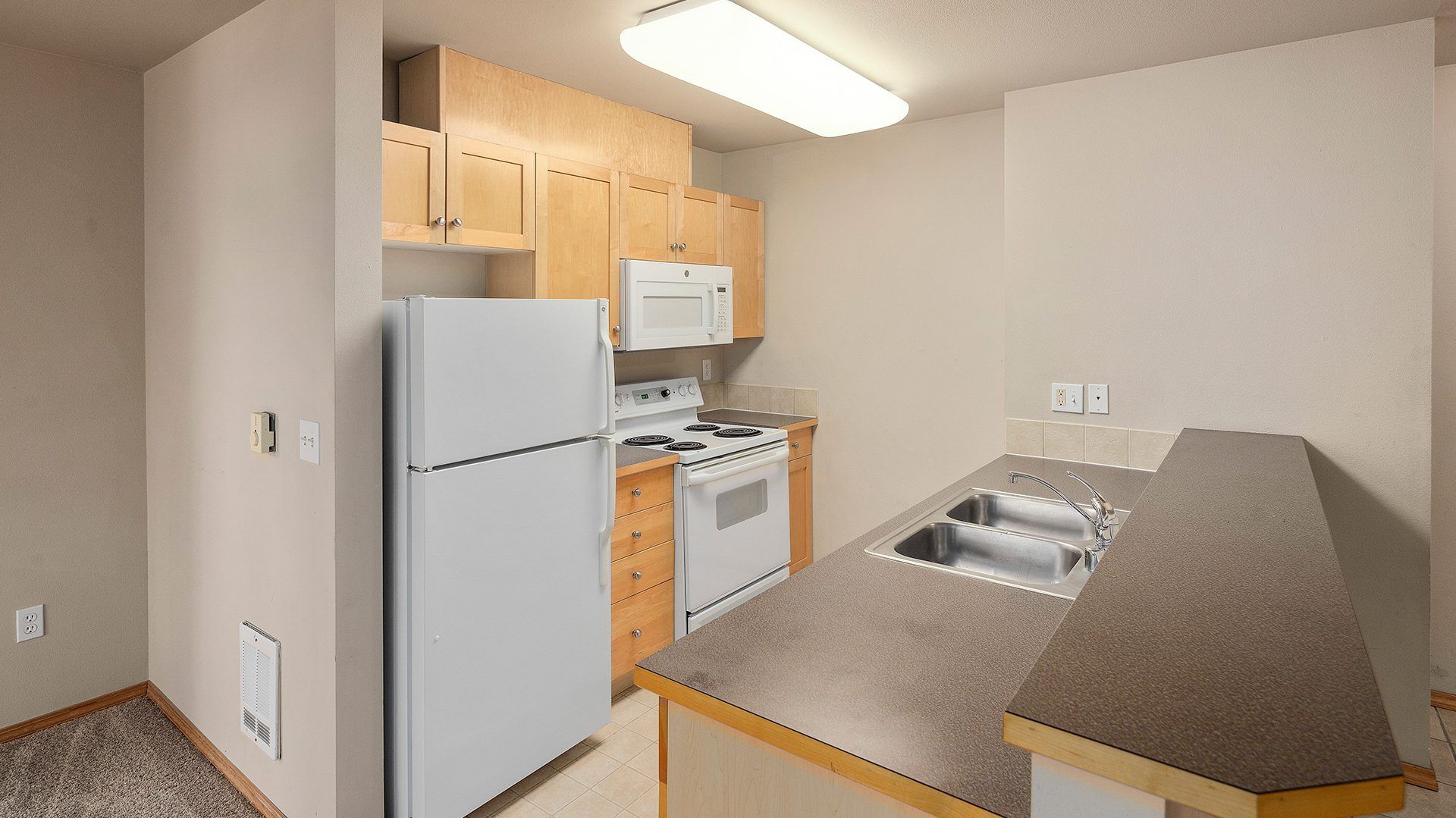 Seattle Apartment: 12317 15th Ave NE