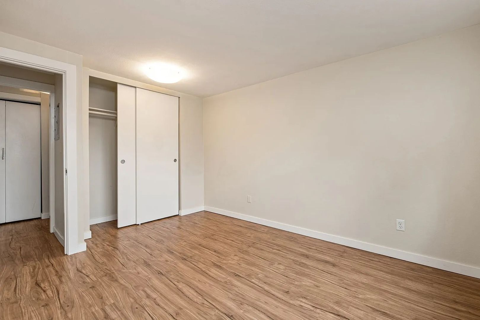 Seattle Apartment: 49 West Dravus Street