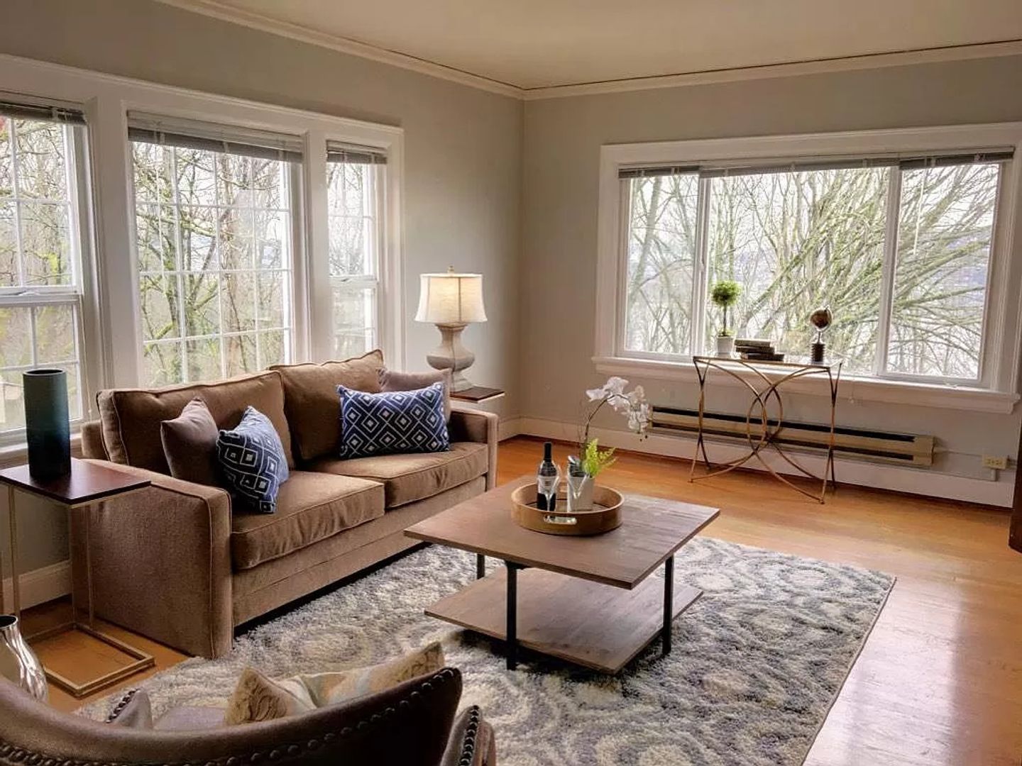 Seattle Apartment: 1645 10th Ave E