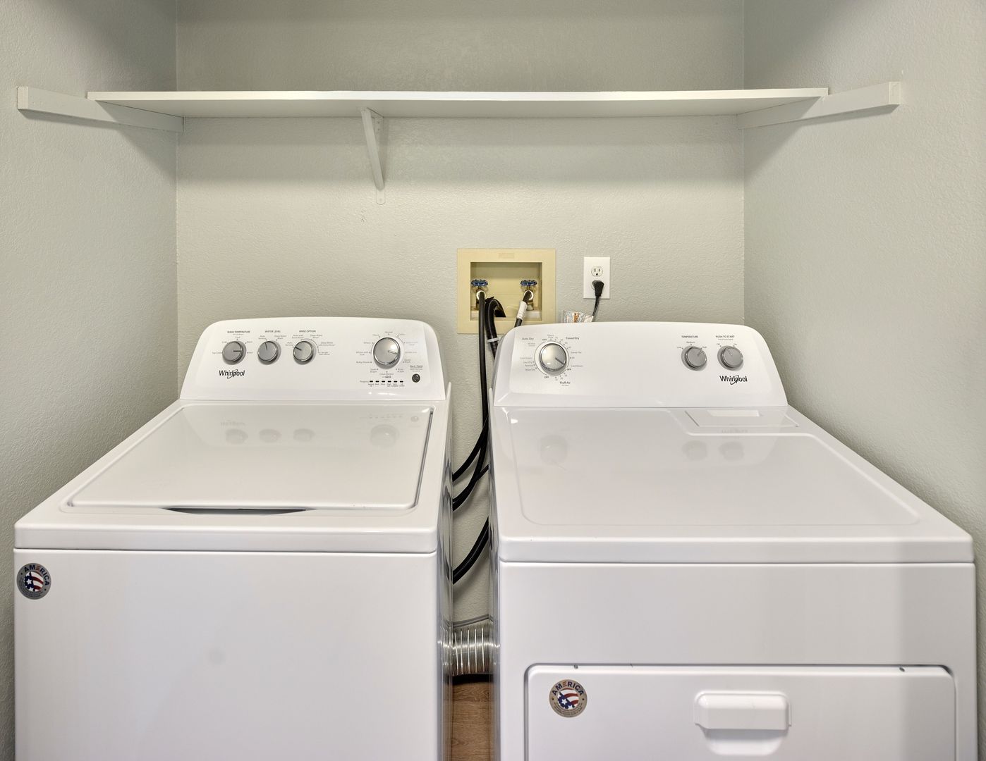 Mountlake Terrace Apartment: 5407 244th St SW