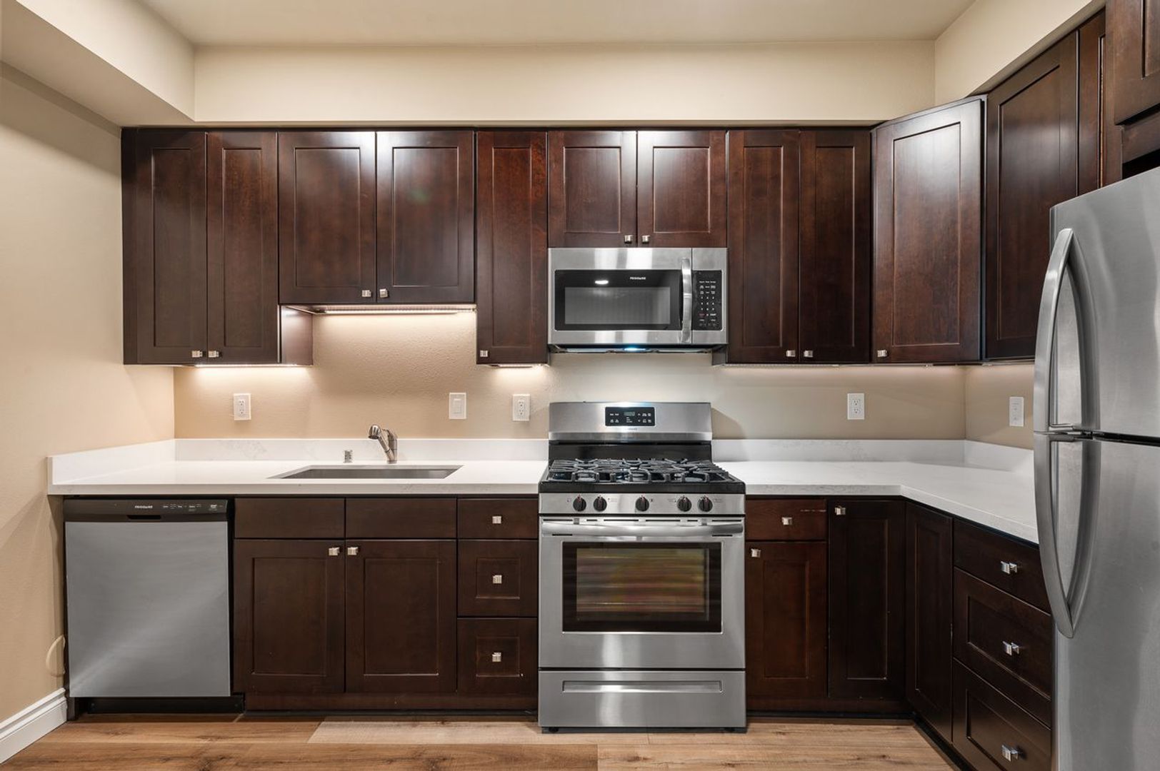 Seattle Apartment: 1811 17th Ave