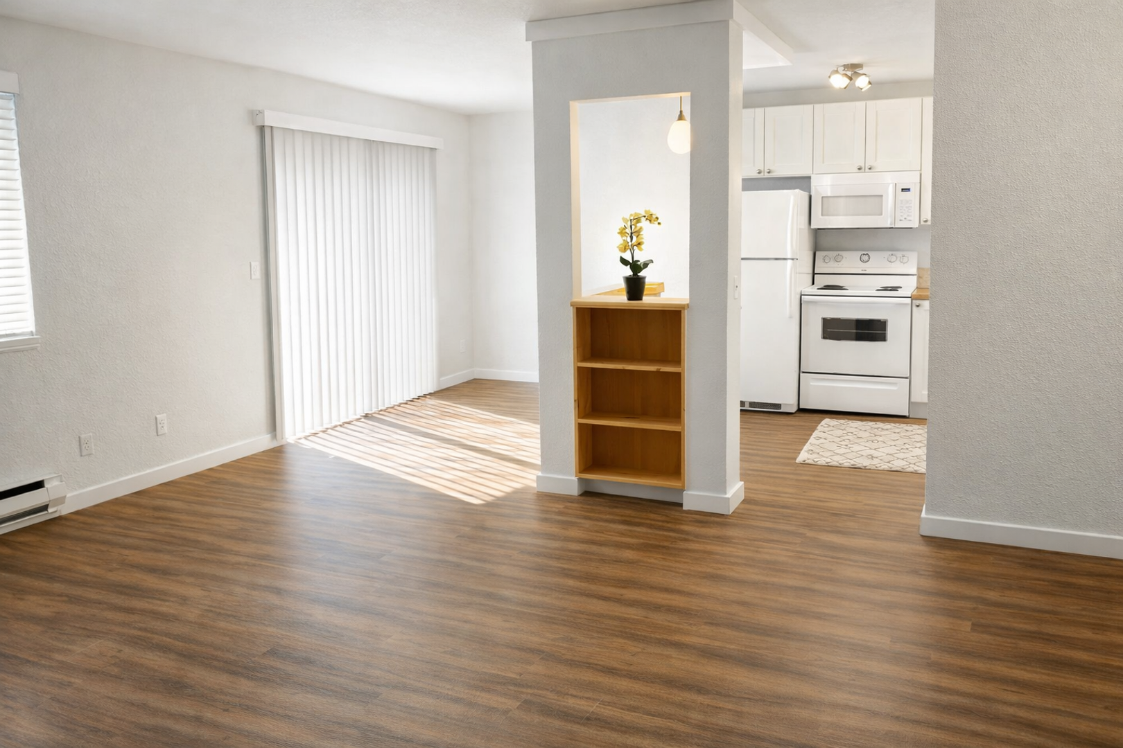 Issaquah Apartment: 745 Rainier Blvd N
