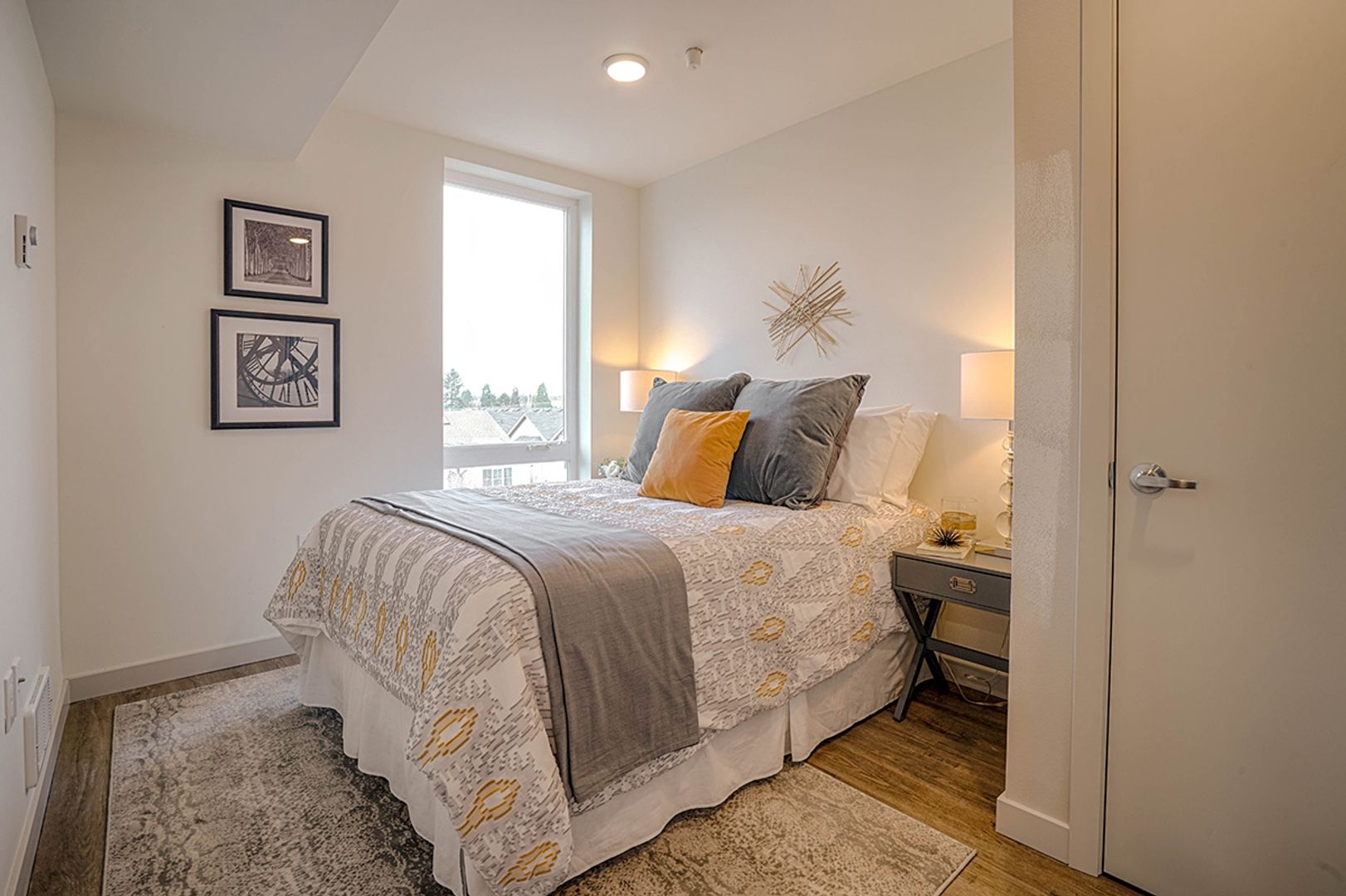 Seattle Apartment: 6404 9th Ave NE