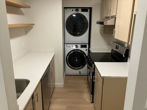 Newly Renovated 1 Bedroom, 1 Bathroom, W/D In Unit! – photo 1