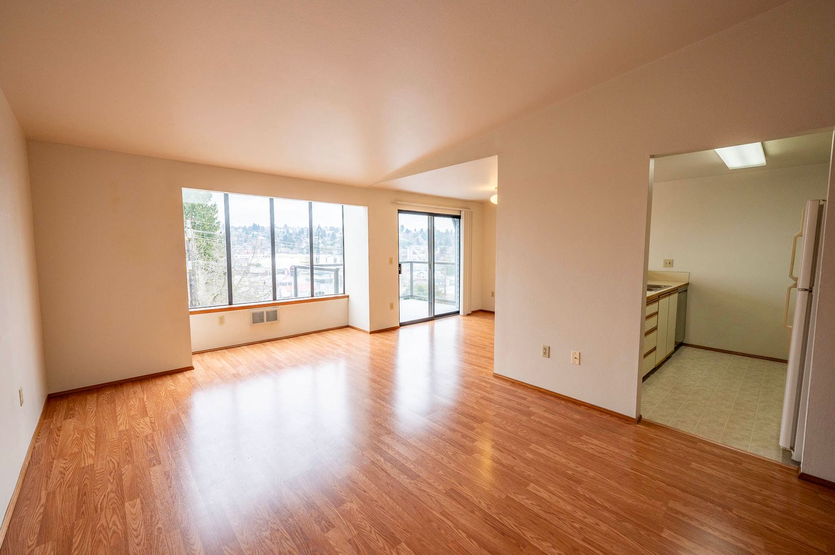 Seattle Apartment: 645 W Nickerson St.