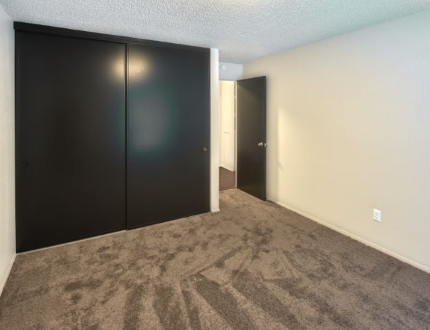 Seattle Apartment: 900 SW Holden Street