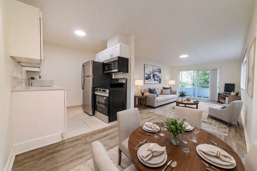 Beautifully Renovated Huge 1bed/1 bath in West Seattle with Puget Sound Views! W/D in Unit and Parking Available! – photo 1