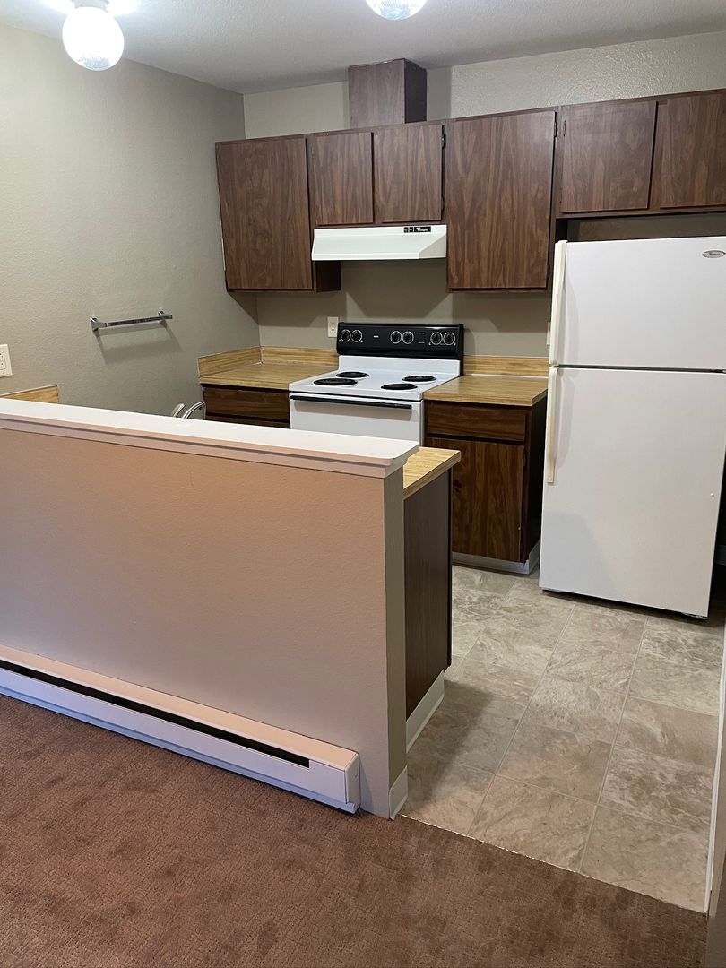 Bothell Apartment: 10144 NE 187th St.