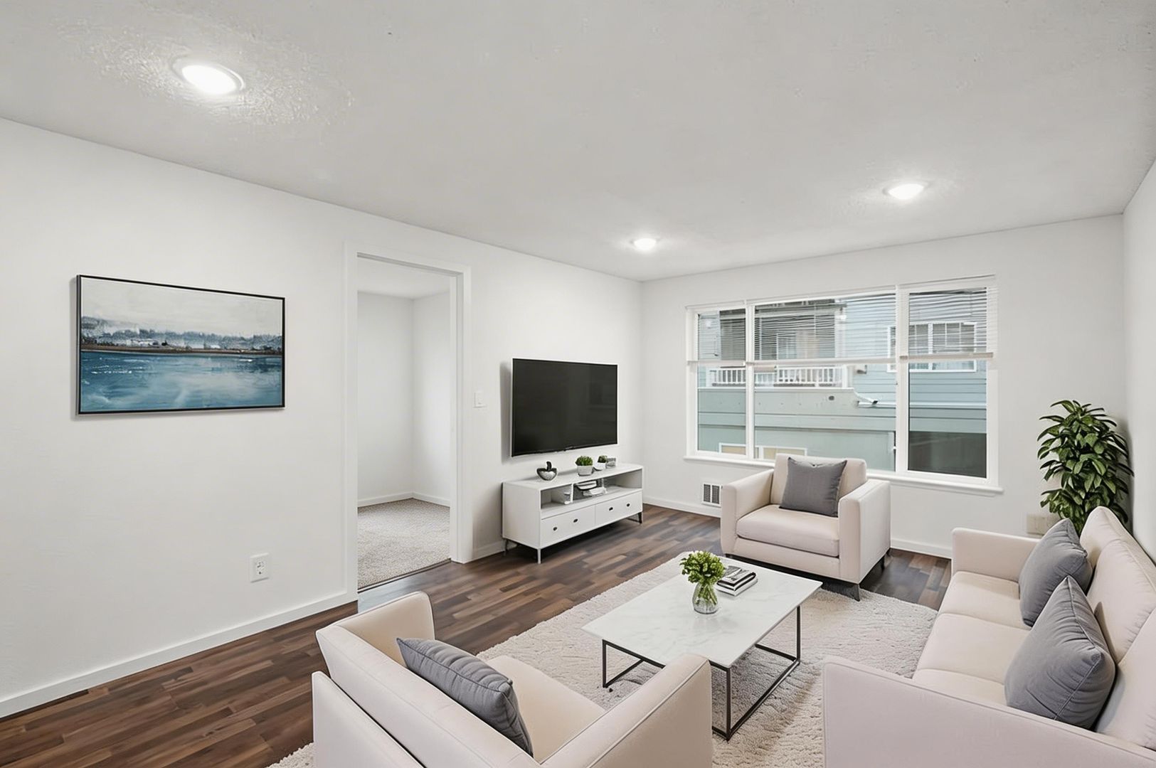 Seattle Apartment: 7415 5th Ave NE