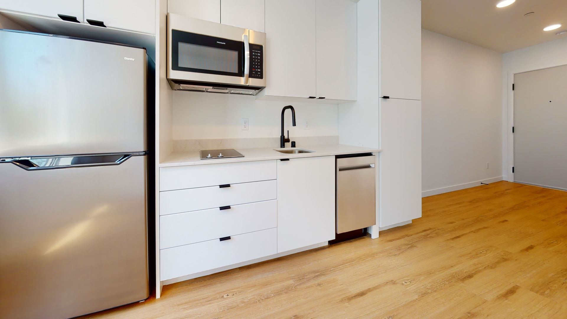 Seattle Apartment: 119 22nd Ave E