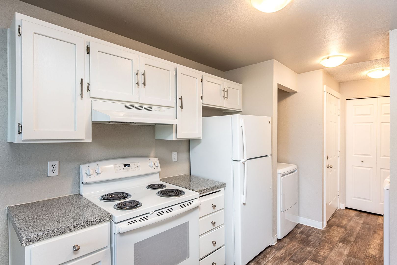 Bellevue Apartment: 4160 124th AVE SE