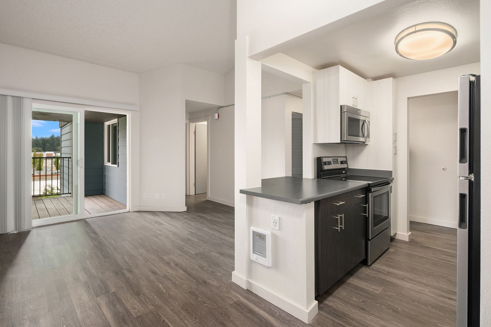 Shoreline Apartment: 16100 Linden Ave N