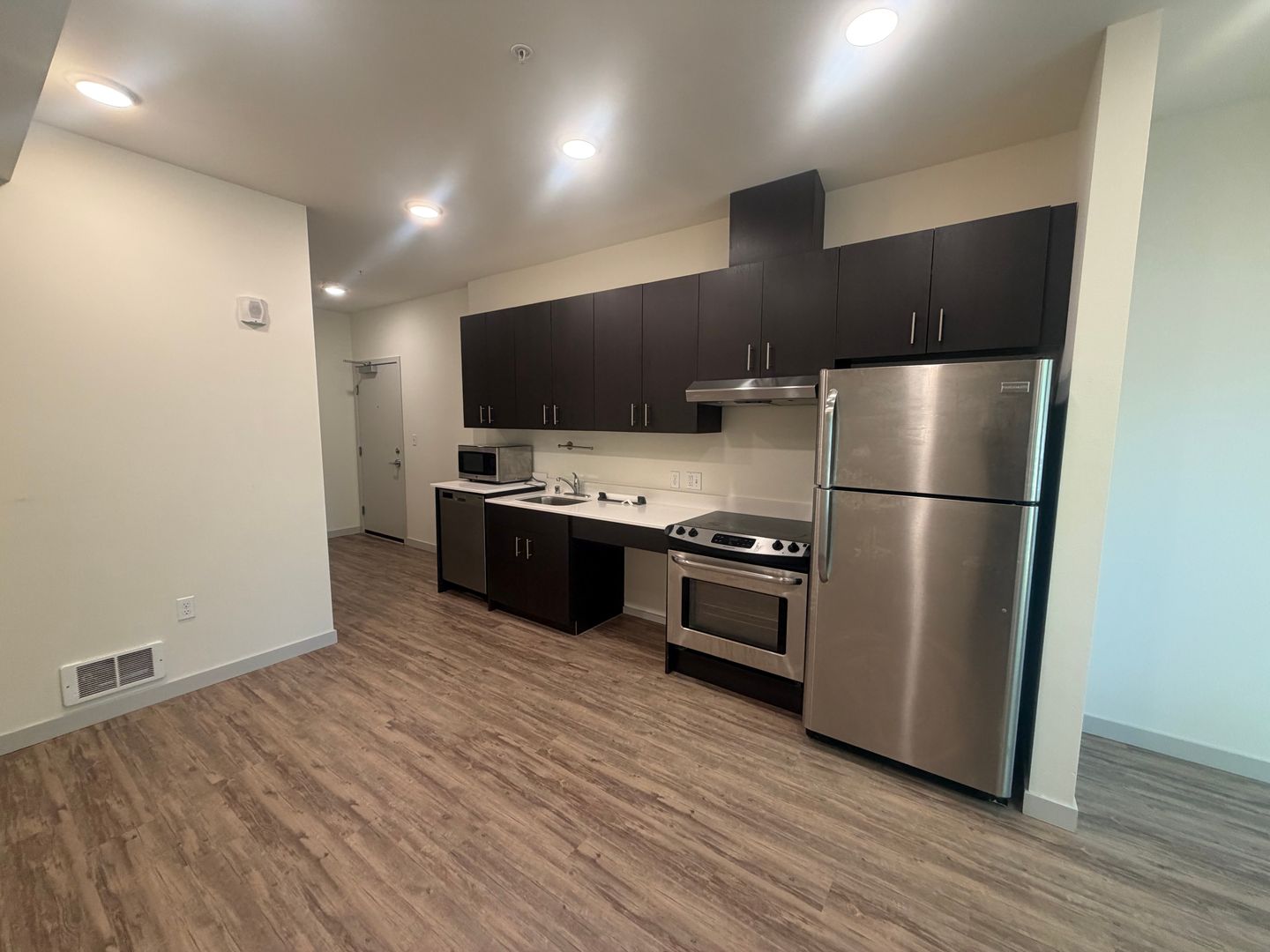 Seattle Apartment: 1240 N Midvale Pl