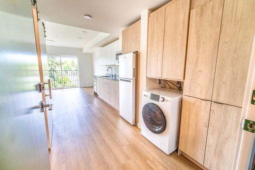 Special: 6 weeks free! Fremont studio, modern city living – photo 1