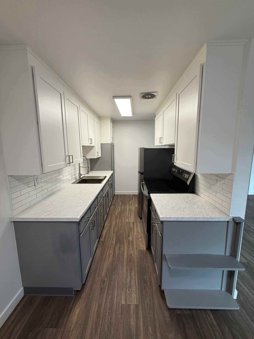 Seattle Apartment: 6100 24th Ave NW