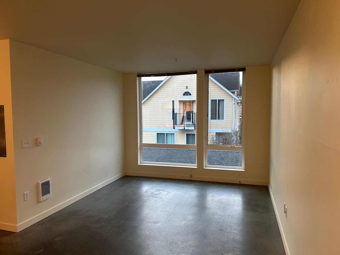 Seattle Apartment: 4111 Stone Way N