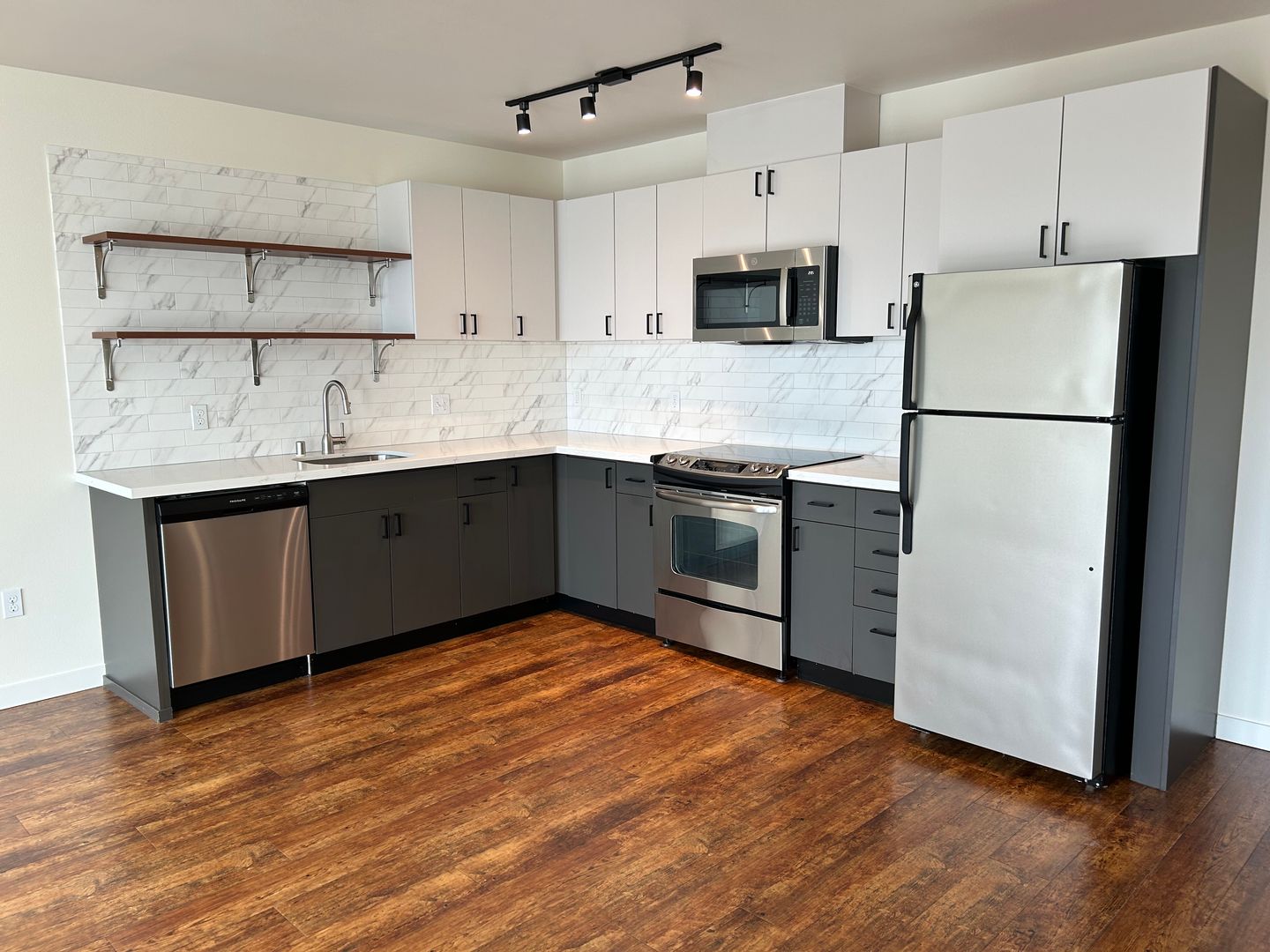 Seattle Apartment: 4111 Stone Way N