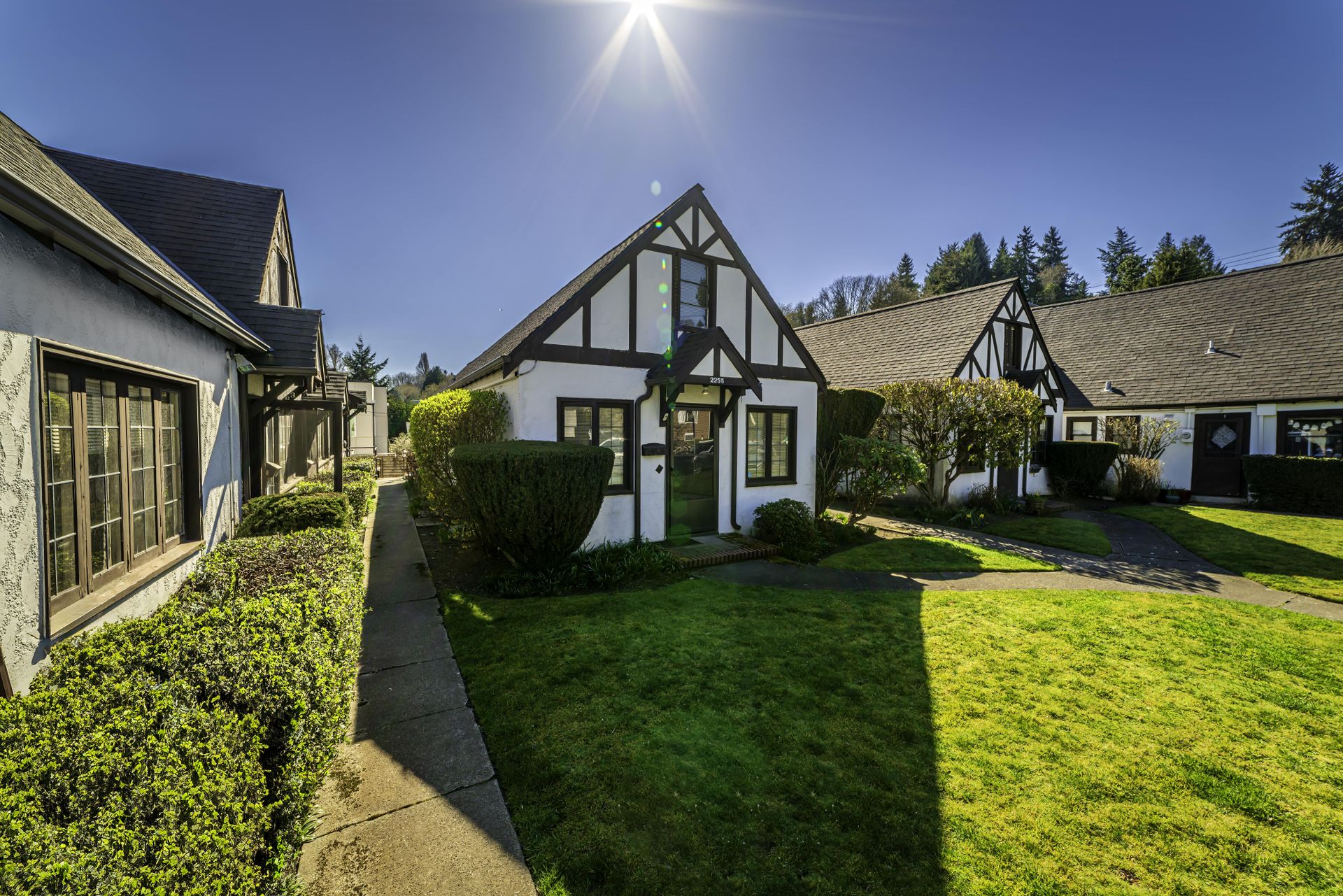 Seattle Apartment: 2257A NE 53rd St