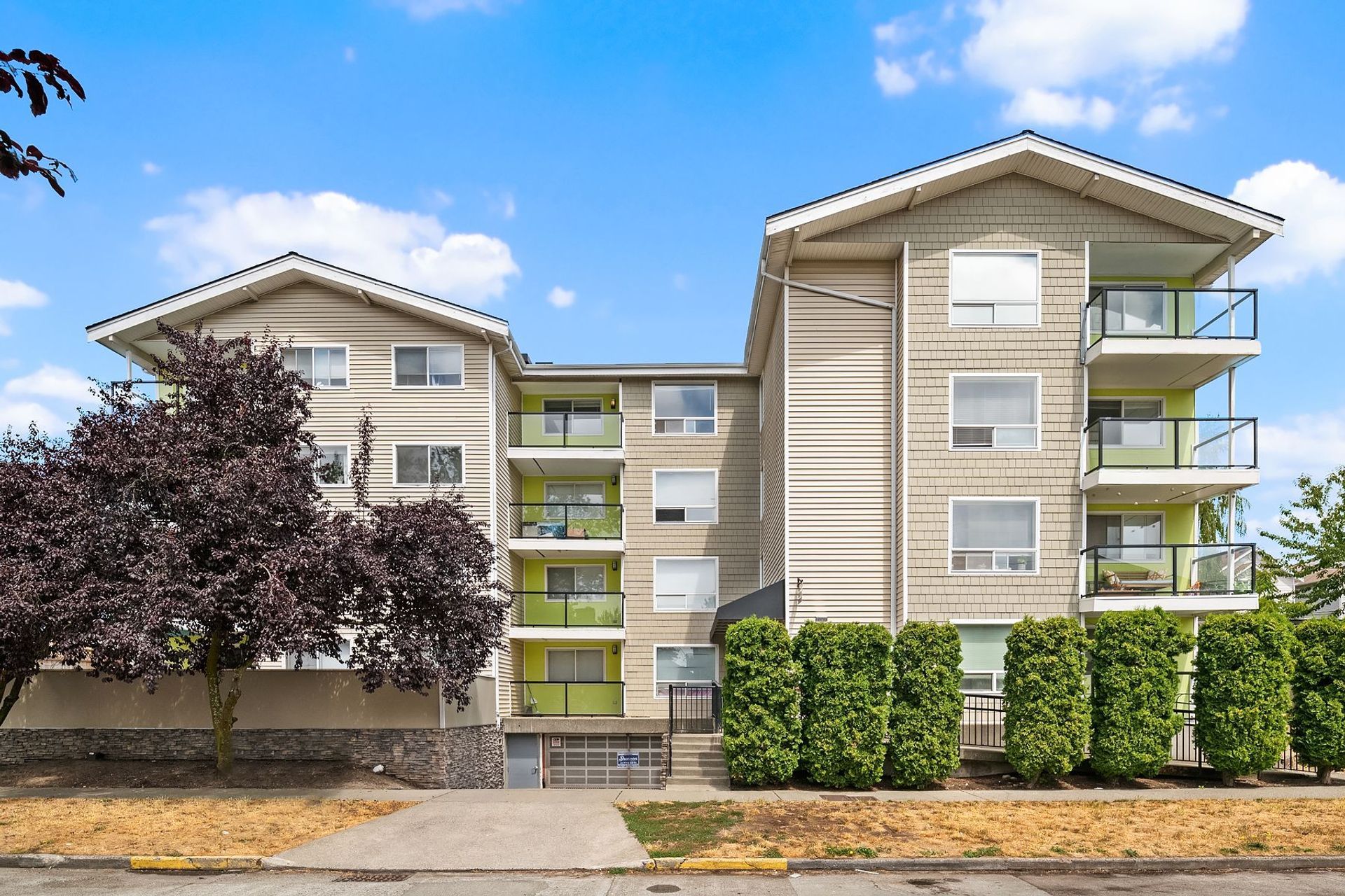 Seattle Apartment: 1120 N 93rd St