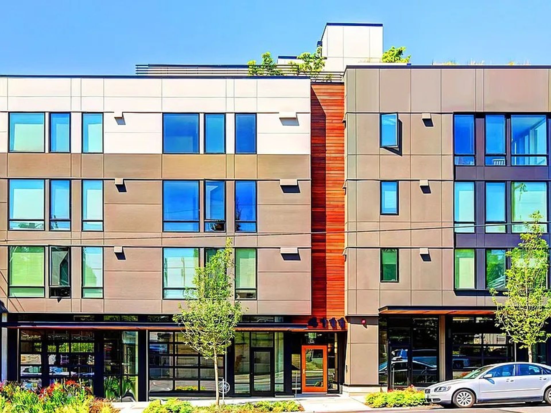 Seattle Apartment: 4111 Stone Way N