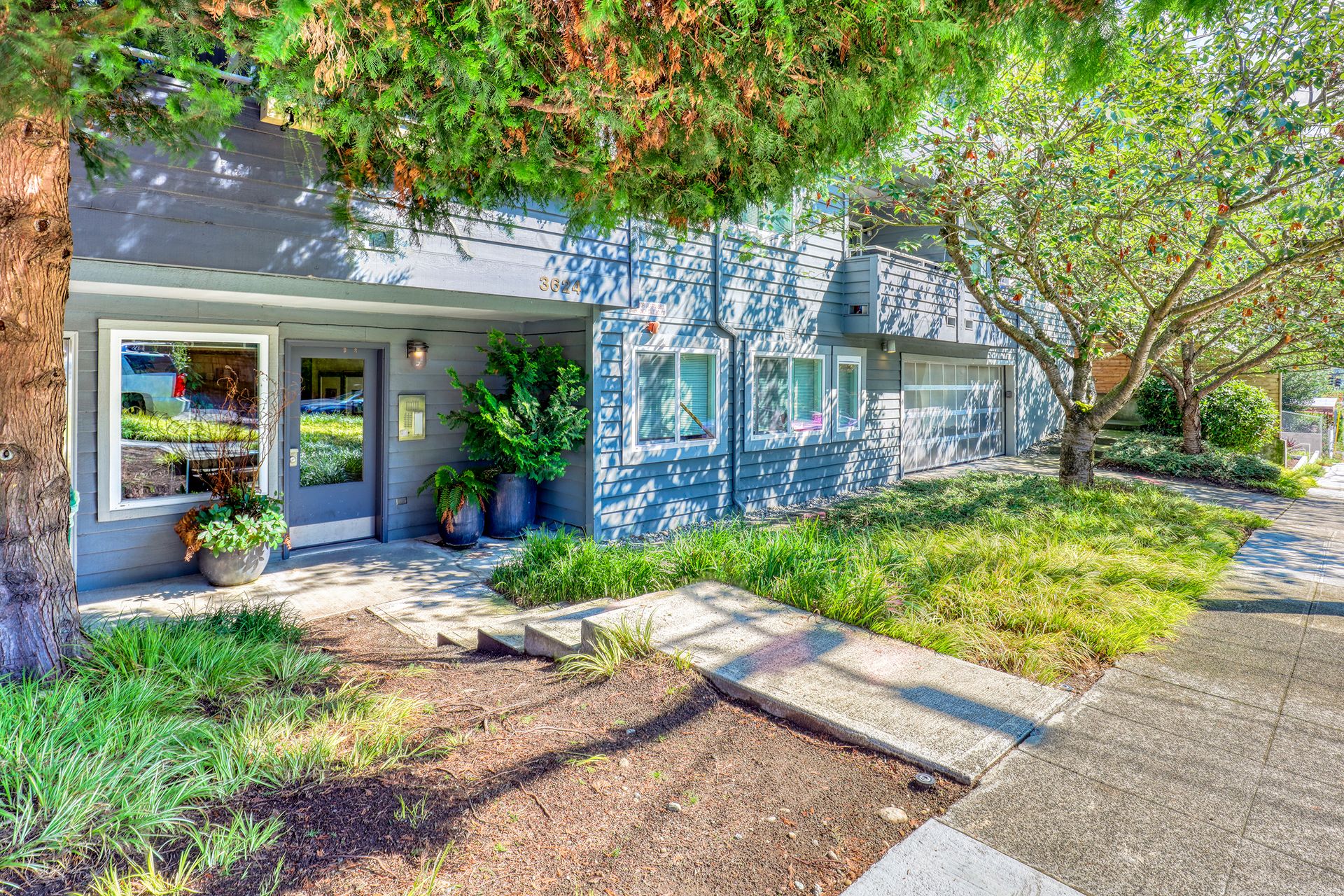 Seattle Apartment: 3624 Phinney Ave N