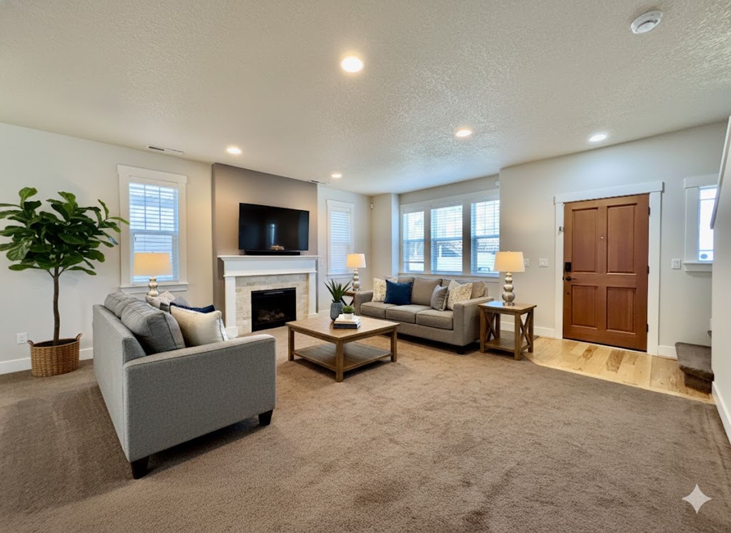 BEAVERTON House: 550 SW 200TH AVE