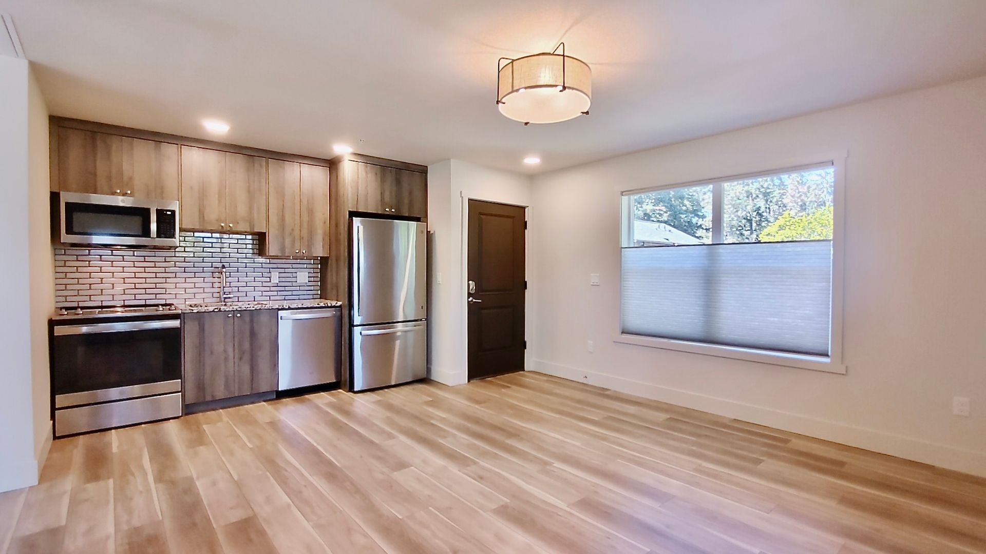 LAKE OSWEGO Apartment: 15948 QUARRY RD.