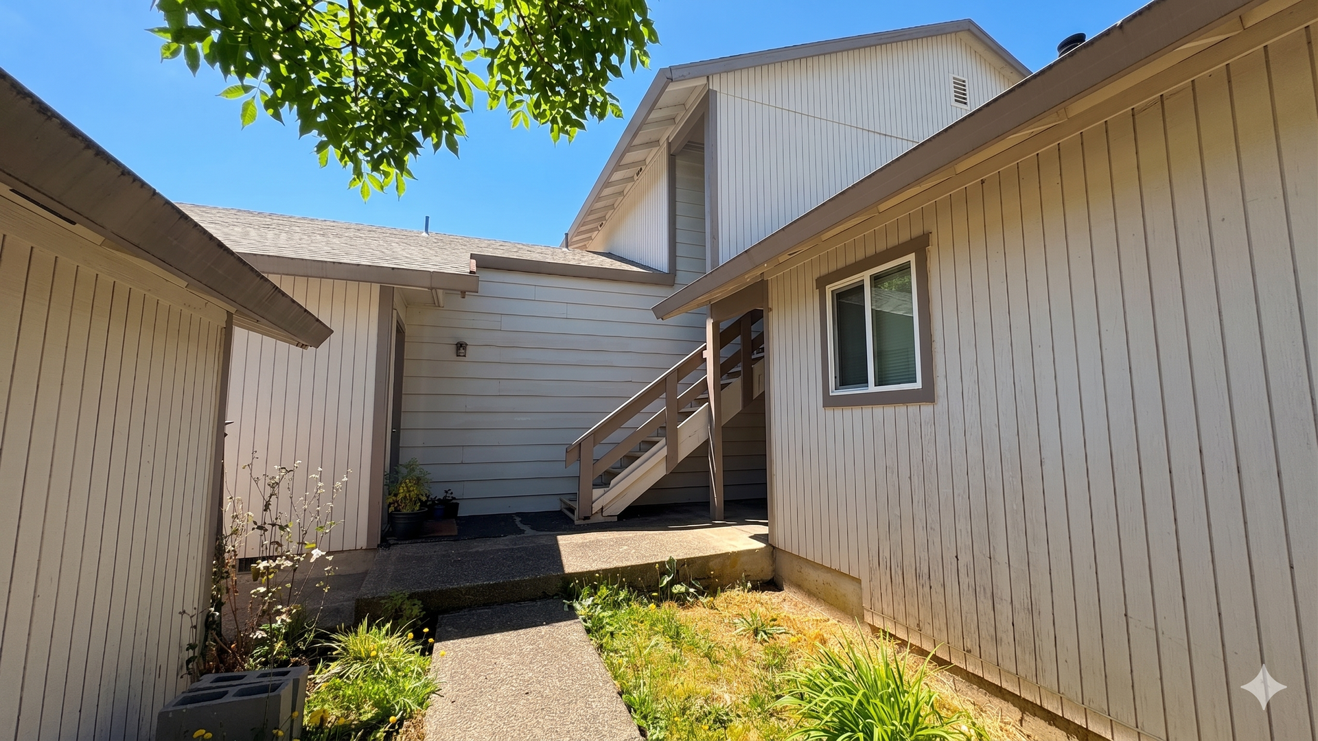 BEAVERTON Apartment: 9765 SW LOOKOUT TERR.