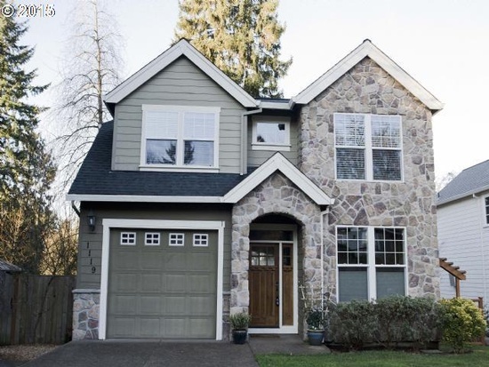LAKE OSWEGO House: 1119 OAK ST